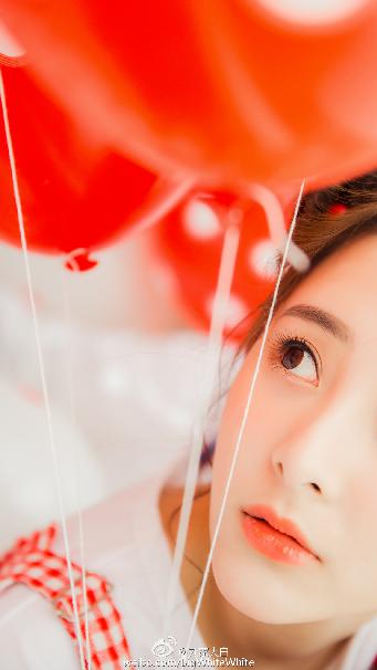 他的巨物撑开她的花缝的导演是谁