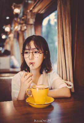 阴部上面毛毛的地方肉太多